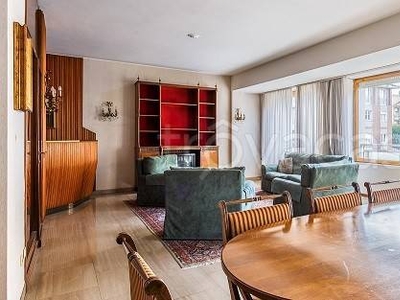 Appartamento in vendita a Milano via Luigi Capranica, 14