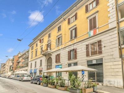 Appartamento in vendita a Milano via Luigi Federico Menabrea, 12