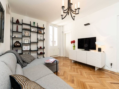 Appartamento in vendita a Milano via Luigi Settembrini, 32