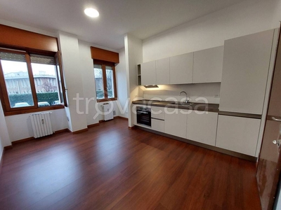 Appartamento in vendita a Milano via Mincio, 18