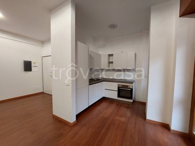 Appartamento in vendita a Milano via Mincio, 18