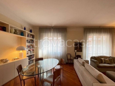 Appartamento in vendita a Milano via Osoppo