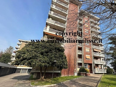 Appartamento in vendita a Milano via Padova, 351