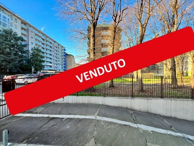 Appartamento in vendita a Milano via Primaticcio, 200