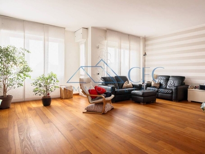 Appartamento in vendita a Milano via Ruggero Leoncavallo, 1