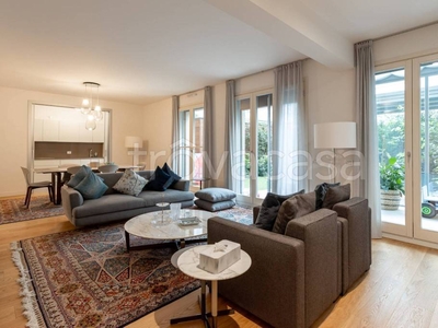 Appartamento in vendita a Milano via Varese