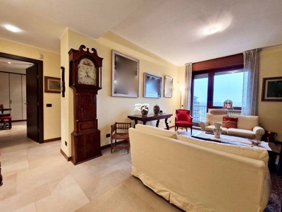 Appartamento in vendita a Milano viale Daniele Ranzoni