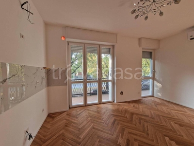 Appartamento in vendita a Milano viale Faenza, 18