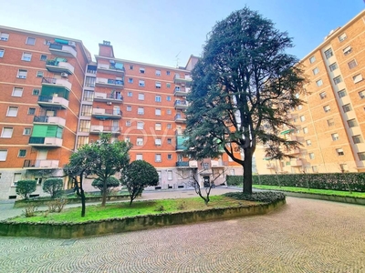 Appartamento in vendita a Milano viale Mario Rapisardi, 15