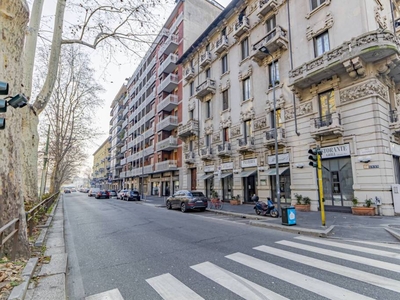 Appartamento in vendita a Milano viale Piceno, 7