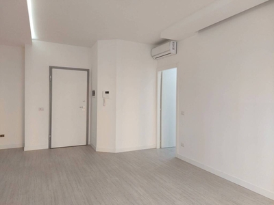 Appartamento in vendita a Milano viale Stelvio, 45