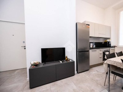 Appartamento in vendita a Milano viale Umbria, 64