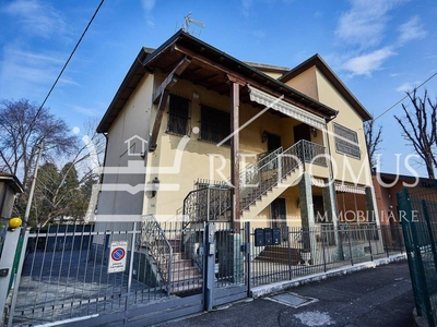 Appartamento in vendita a Paderno Dugnano via Giovanni Pascoli, 13
