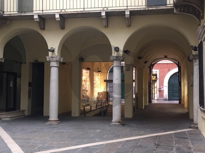 Brescia centro storico ufficio in vendita