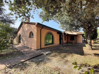 Casa in vendita in Cecina, Italia