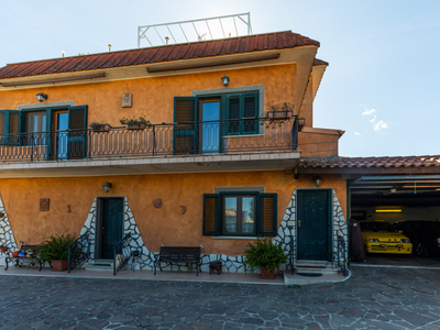 Casa in vendita in Lariano, Italia