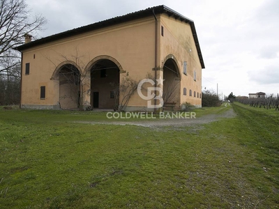 Casa in vendita in Modena, Italia