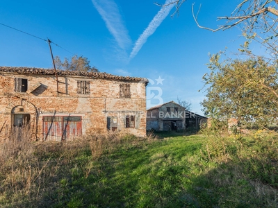 Casa in vendita in Mondavio, Italia