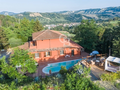 Casa in vendita in Montescudo, Italia