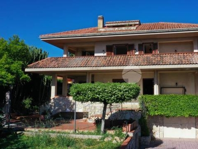Casa in vendita in Pozzillo, Italia