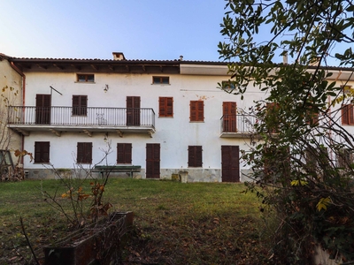 Casa in vendita in Rocchetta Tanaro, Italia
