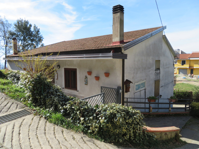 Casa in vendita in Serrastretta, Italia
