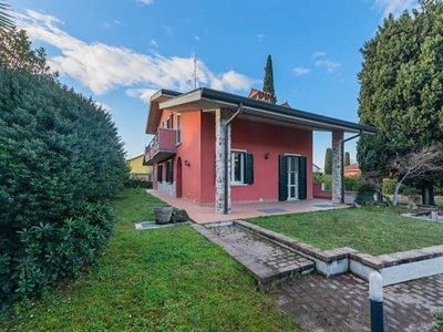 Casa in vendita in Sirmione, Italia