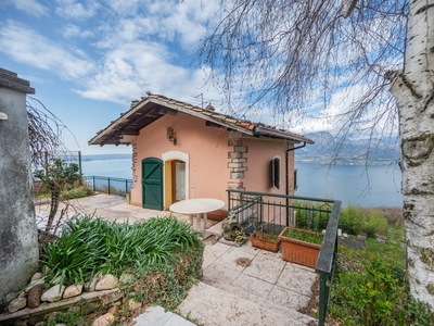 Casa in vendita in Torri del Benaco, Italia