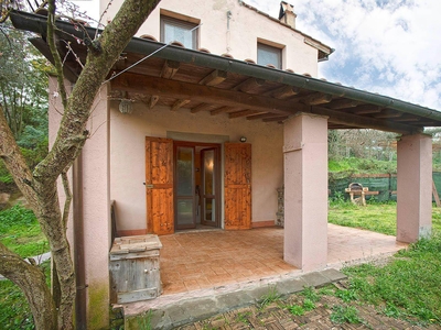 Casa in vendita in Vitorchiano, Italia