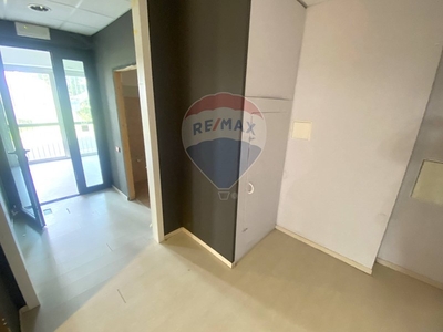 Immobile commerciale in Affitto a Pavia, zona Ticinello - Stazione, 3'300€, 300 m²