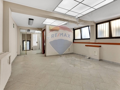 Laboratorio in Affitto a Milano, zona Cenisio, 4'583€, 529 m²