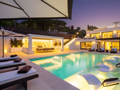 Luxury 5 Bedroom Modern Villa In Nueva Andalucia