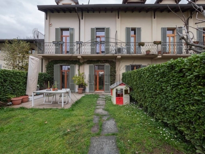 Villa a Schiera in vendita a Milano piazzale dello Sport, 28