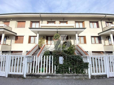 Villa a Schiera in vendita a Paderno Dugnano via Generale Carlo Alberto Dalla Chiesa, 7