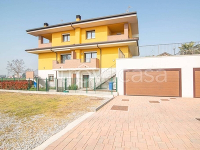 Villa Bifamiliare in vendita a Mediglia via Roma