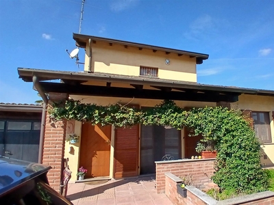 Villa in ottime condizioni a Mortara