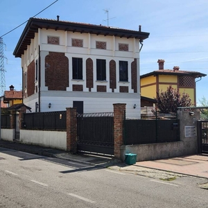 Villa in vendita a Mediglia via Roma, 34/b