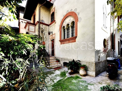 Villa in vendita a Milano via Giovanni Pascoli