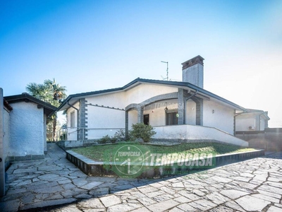 Villa in vendita a Nerviano via Bassano del Grappa 6