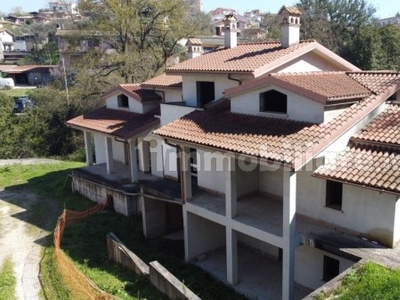 Villa nuova a Riano - Villa ristrutturata Riano