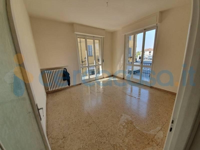 Appartamento Bilocale in ottime condizioni, in affitto in Via Dei Grani, Casale Monferrato