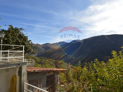 Vendita Porzione di casa Via Isonzo
Cadero, Maccagno con Pino e Veddasca, Maccagno con Pino e Veddasca