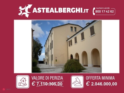 Albergo in Vendita in Via Eridania a Occhiobello