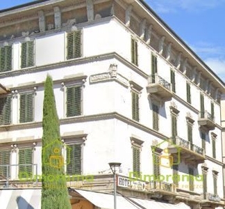 Albergo in Vendita in Viale Giuseppe Verdi 5 a Montecatini-Terme