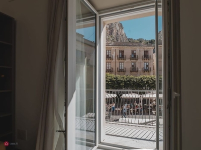 Appartamento in Vendita in Piazza Garibaldi a Cefalù