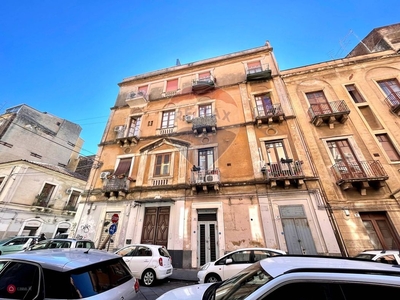 Appartamento in Vendita in Via Giordano Bruno 82 a Catania