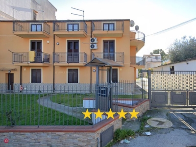 Appartamento in Vendita in Via Santicelli a Palermo