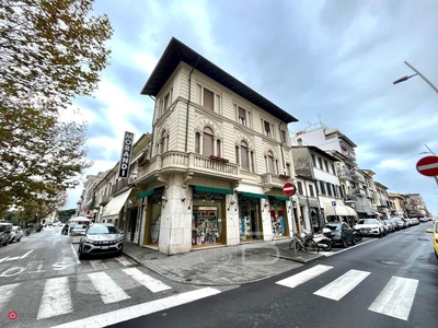 Negozio/Locale commerciale in Vendita in Corso Garibaldi a Viareggio