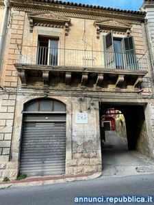 CASA IN CENTRO,A Modica, a due