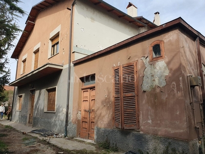 Casa Indipendente a Avezzano in Via Nuova